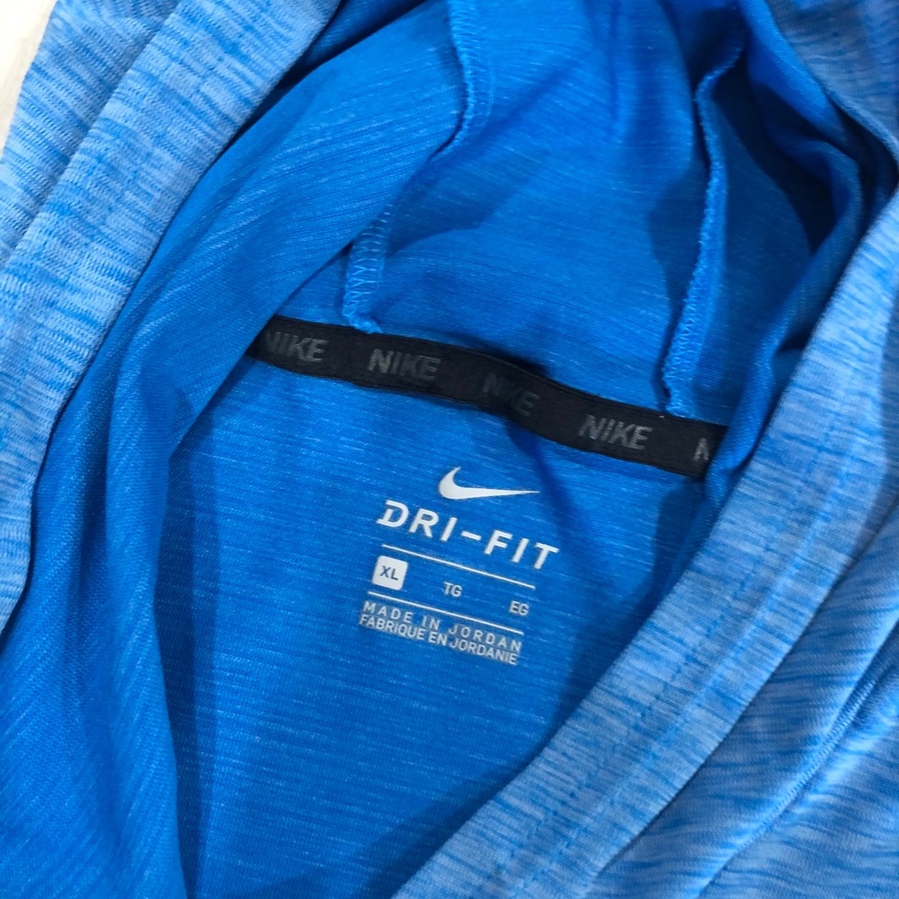 Nike Dri-fit pullover sweater